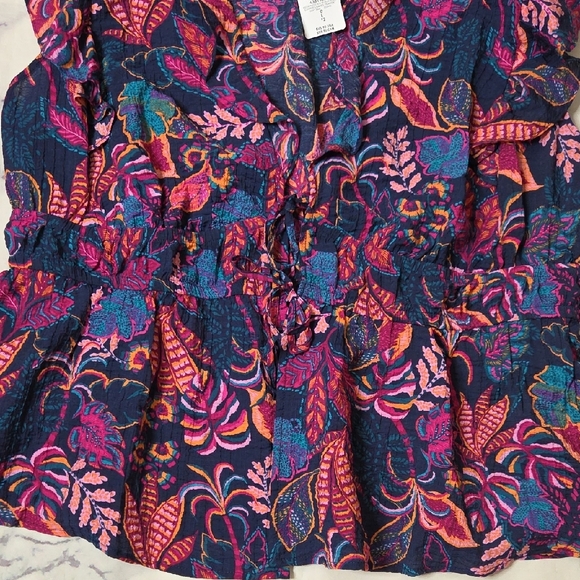 Torrid Vibrant Multicolor Ruffle V-neck Tie Front Blouse - Picture 6 of 7